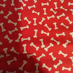 Red Dog Bone Pattern Cotton Fat Quarter Ser Of 3 - 18x 21"